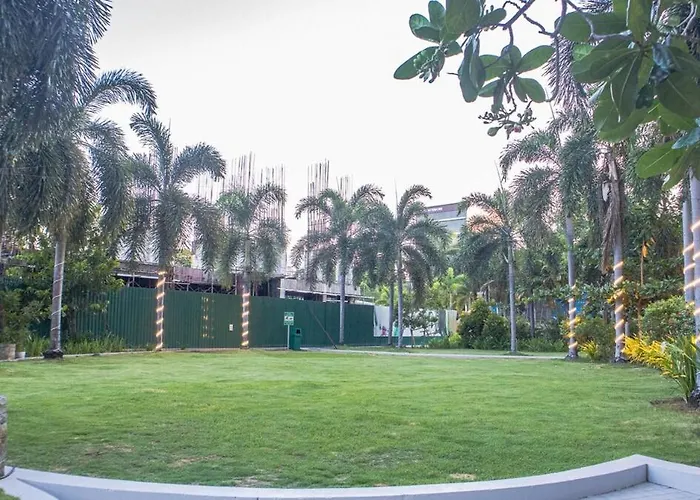 New 360 View Penthouse Near Alabang! 2b2b W Pool! * Manila