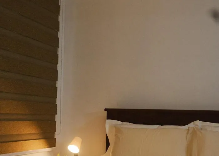 Apartment New 360 View Penthouse Near Alabang! 2b2b W Pool! *